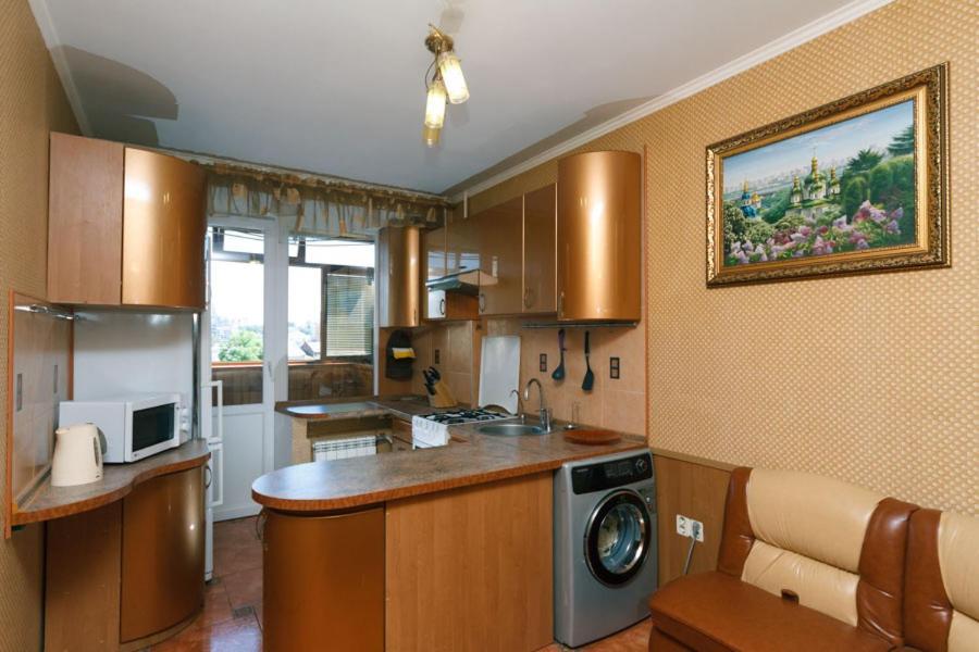Apartment On Volodymirska 73 Street Kyiv Exterior photo