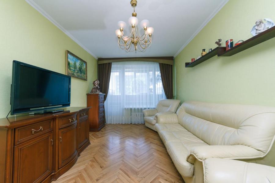 Apartment On Volodymirska 73 Street Kyiv Exterior photo